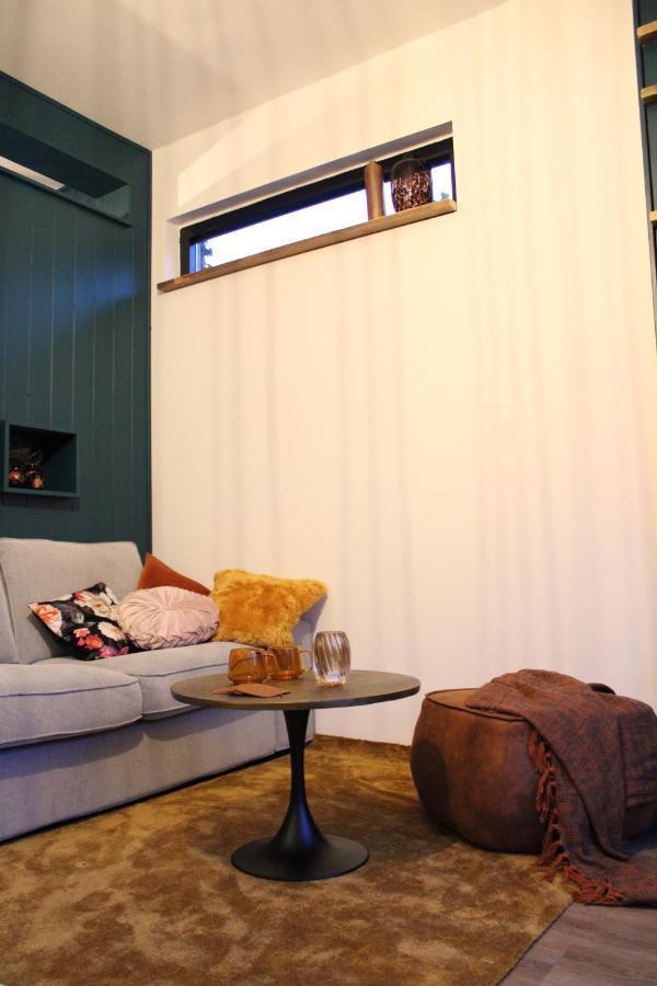 Bed and Breakfast Tiny House In De Boomgaard à Stad aan 't Haringvliet Extérieur photo